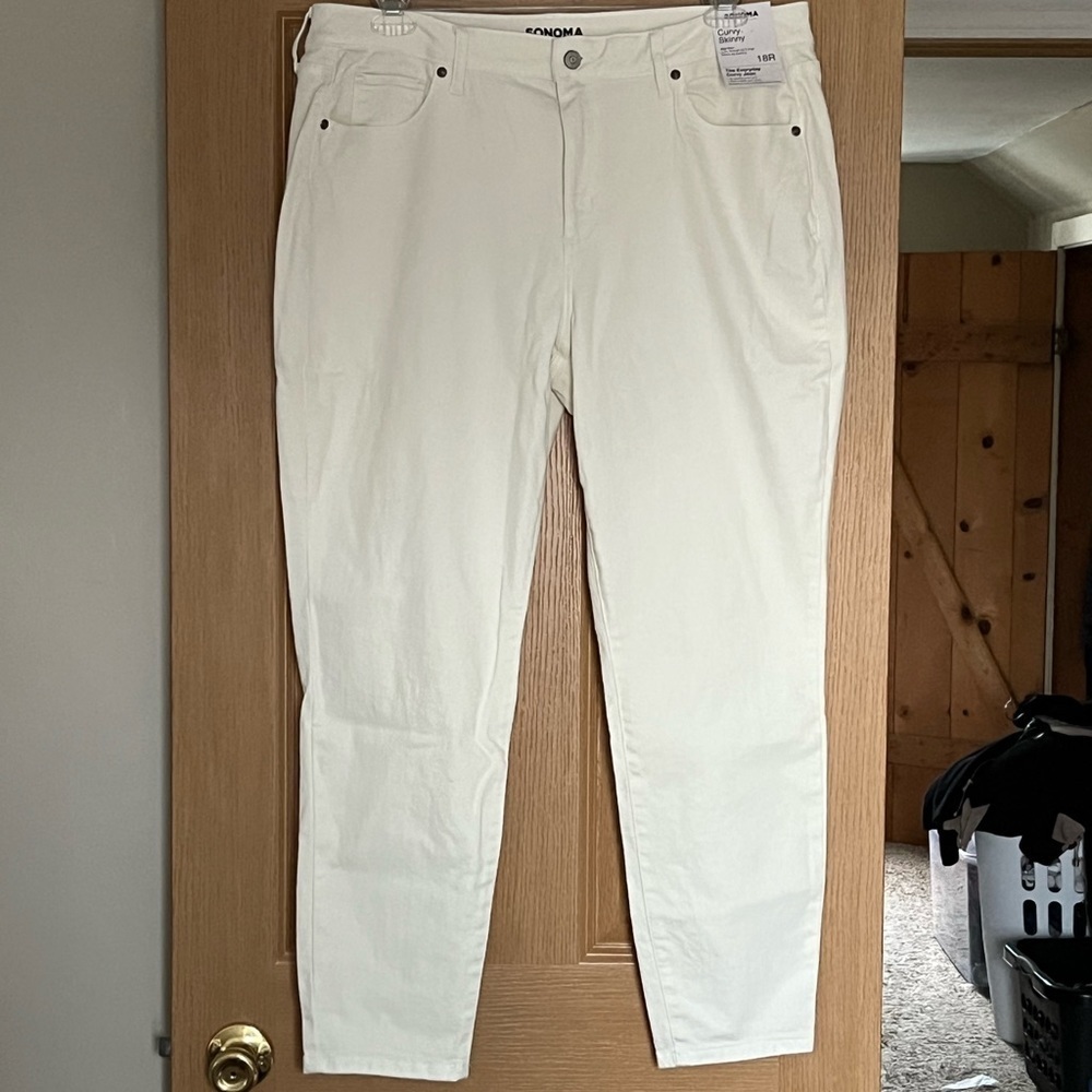 Woman’s Curvy High Waisted Skinny Jeans NWT
